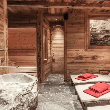 Contact Us At What App - 0041-798-079-427 To Book!! - Hahnenkamm Peak - 12 Personen Villa *