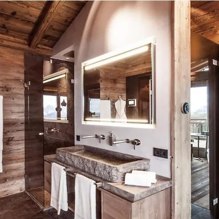 Villa Contact Us At What App - 0041-798-079-427 To Book!! - Hahnenkamm Peak - 12 Personen Kitzbuhel