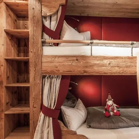 Contact Us At What App - 0041-798-079-427 To Book!! - Hahnenkamm Peak - 12 Personen Villa